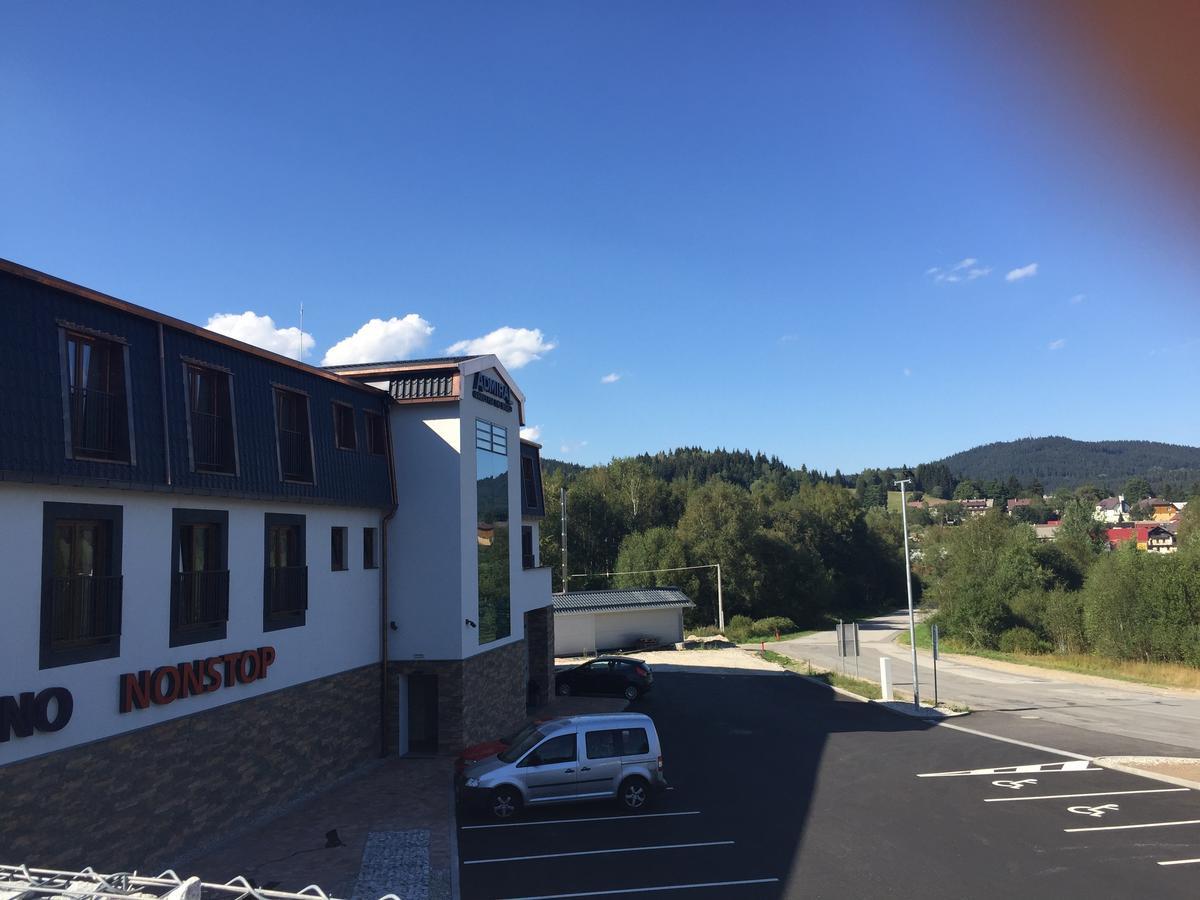 Casino & Hotel Admiral Strazny Eksteriør bilde