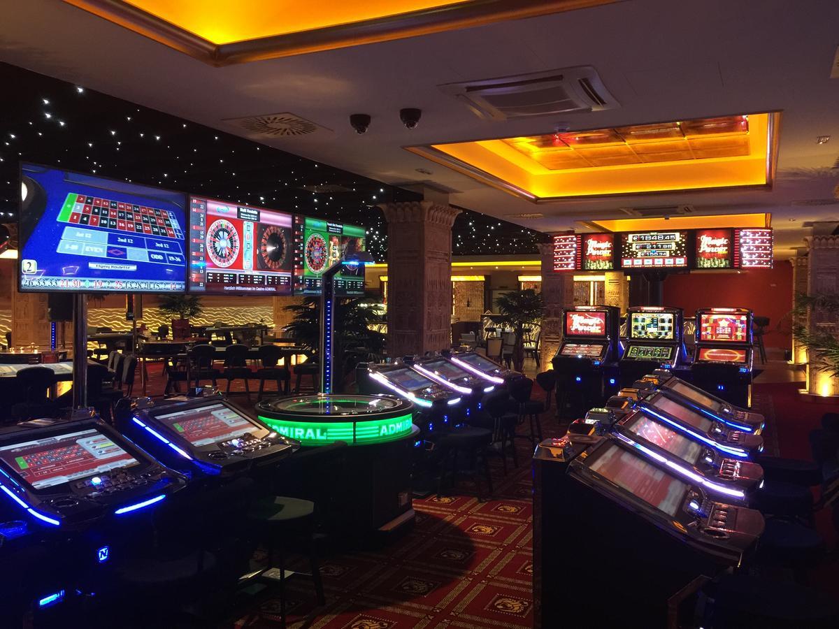 Casino & Hotel Admiral Strazny Eksteriør bilde